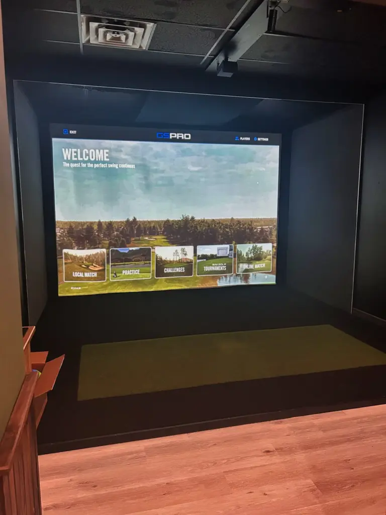 Swing Stations golf simulator bay